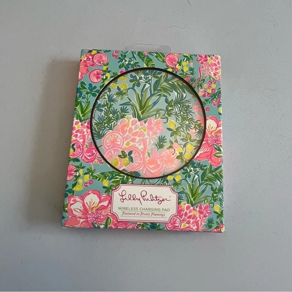 Lilly Pulitzer Fruity Flamingo Wireless Charging Pad - Picture 1 of 4